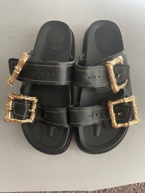 Indigo Rd. Women’s 5.5 Black Double Buckle Slide Sandals Gold Tone Metal